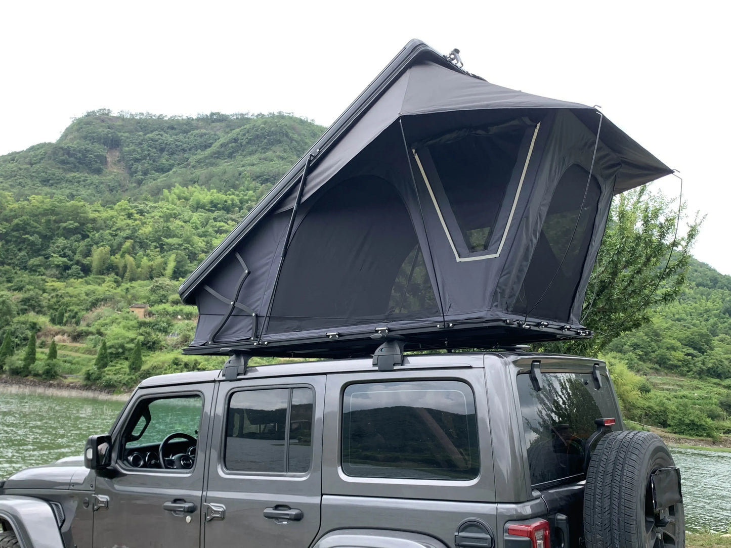 OEM Car 4x4 4WD F150 Large 4 Person XL Hardtop Rooftop Tent With Skylight Hard Shell Roof Top Tent